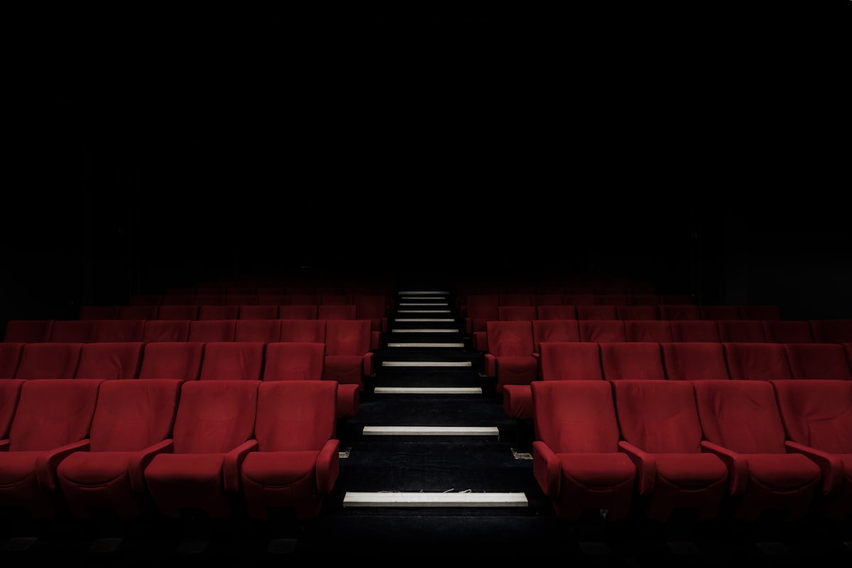 Bioskopska sala i projektor